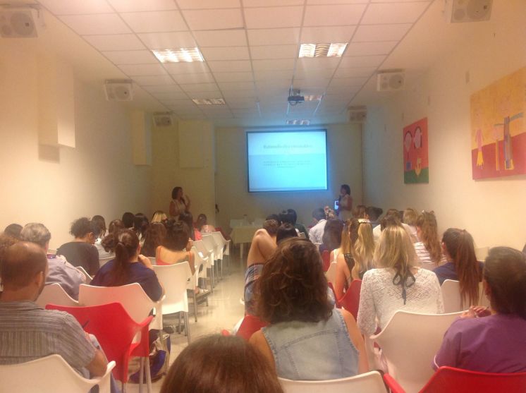 Capacitaci&oacute;n en el centro Claudina Th&eacute;venet